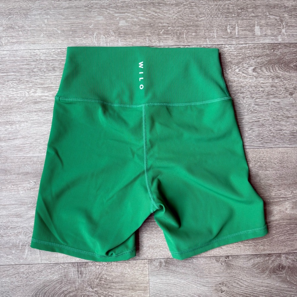 NWT WILO Size Xs + M Ribbed Green Biker Shorts - Picture 2 of 8